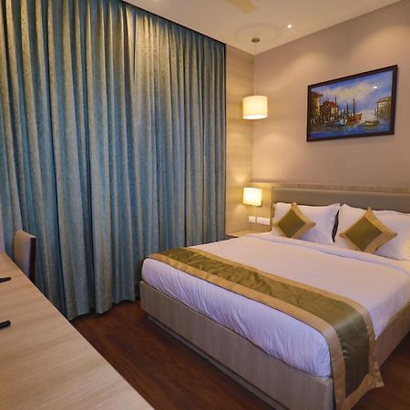 Hotel Goa Country Club Gurgaon Esterno foto