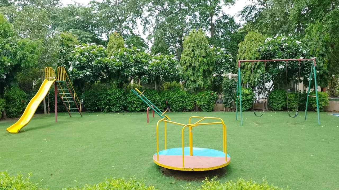 Hotel Goa Country Club Gurgaon Esterno foto