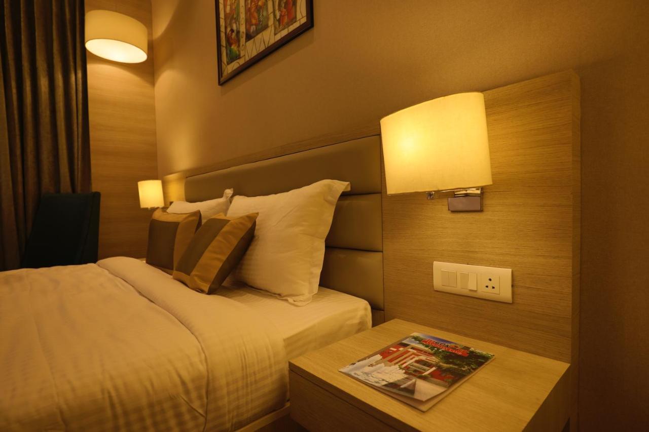 Hotel Goa Country Club Gurgaon Esterno foto