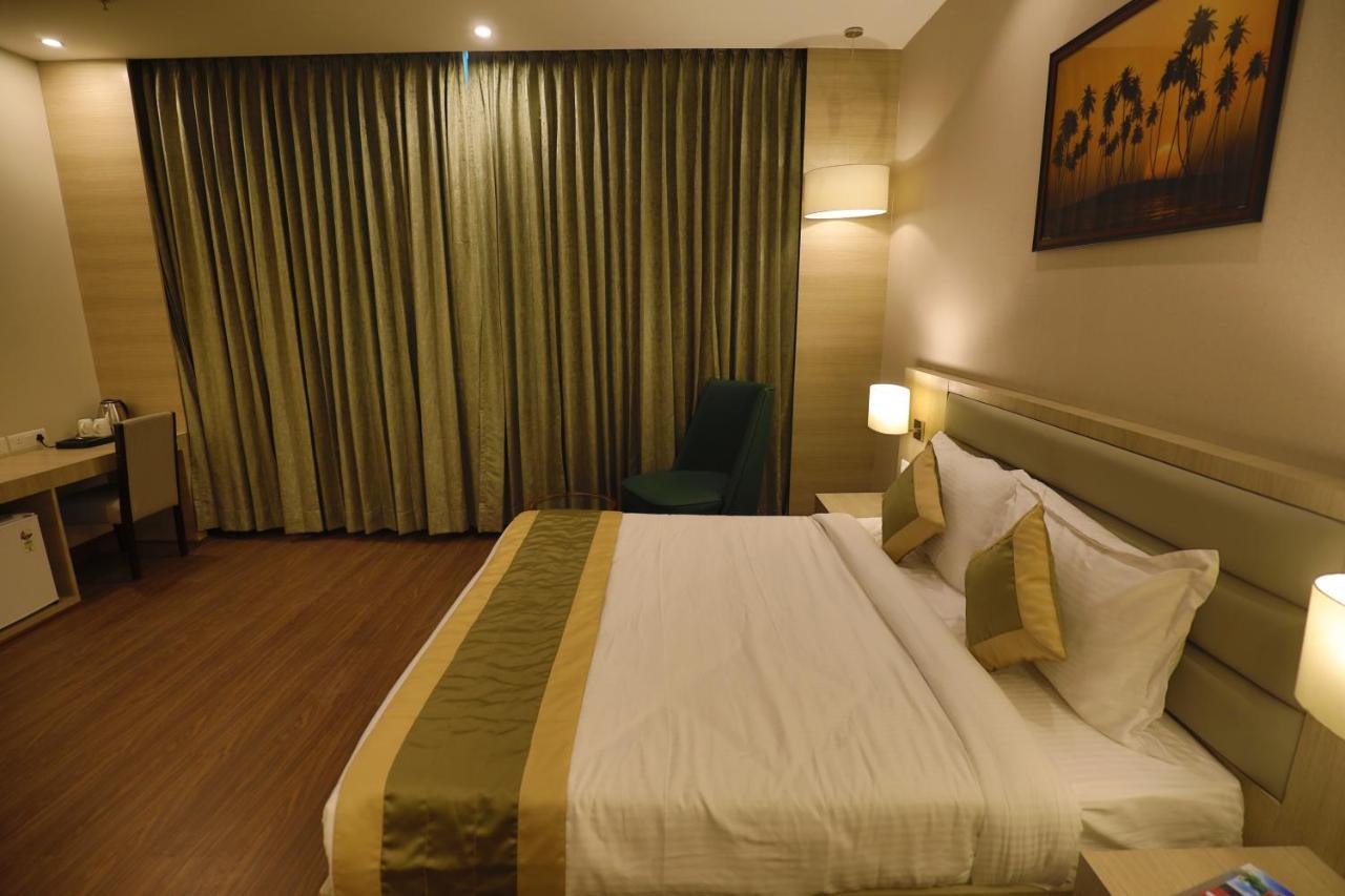 Hotel Goa Country Club Gurgaon Esterno foto
