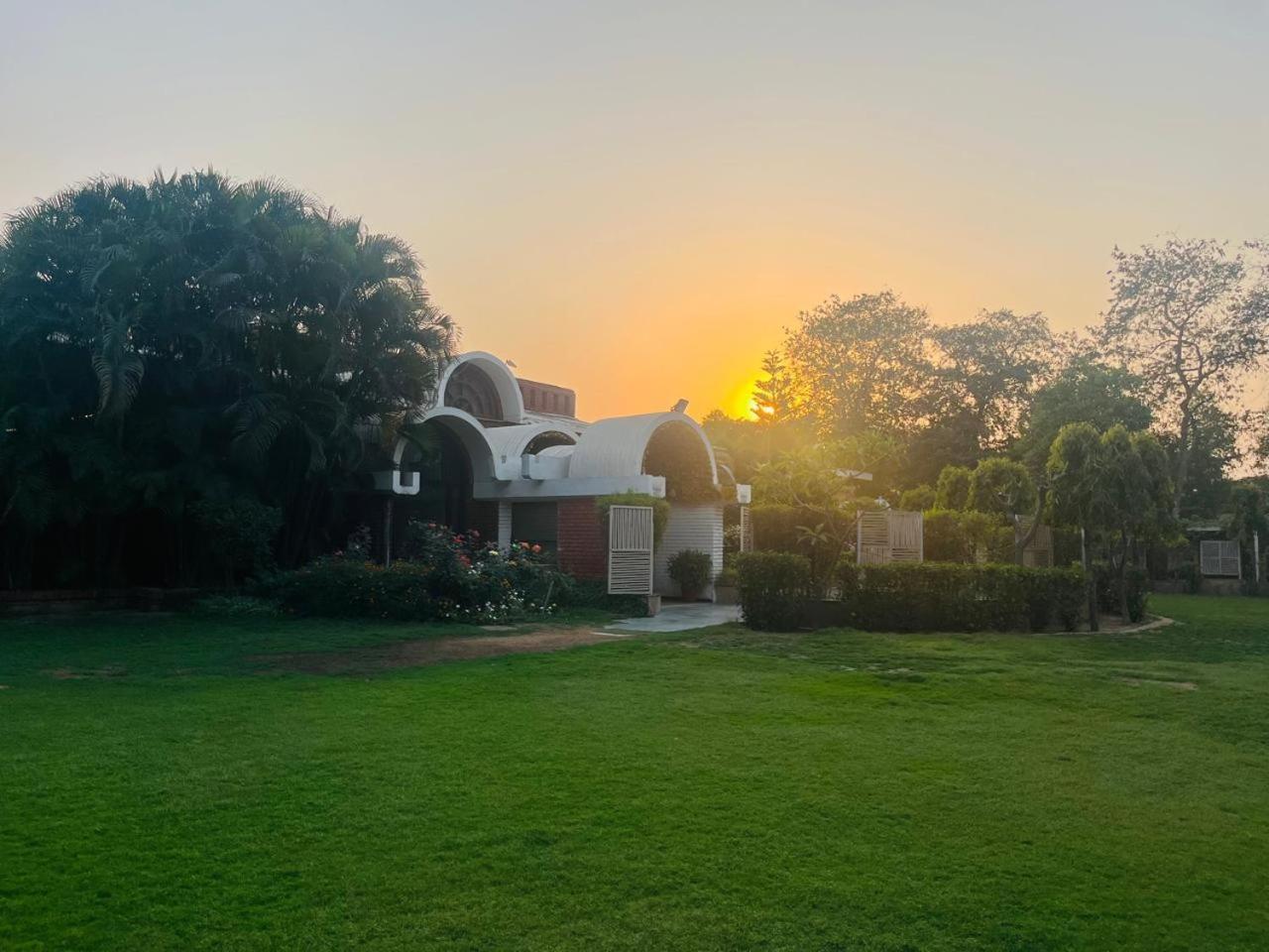 Hotel Goa Country Club Gurgaon Esterno foto